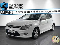 Vit Begagnad 2011 Hyundai i30 Halvkombi | 69 900 kr (Marknadspris)