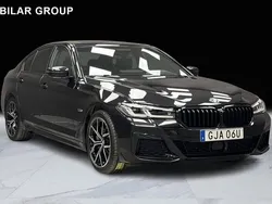 Svart Begagnad 2022 BMW 545e M Sport Sedan | 639 000 kr (Dyr)