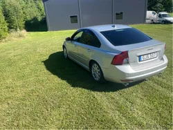 Grå Begagnad 2008 Volvo S40 Momentum Sedan | 39 999 kr (Marknadspris)