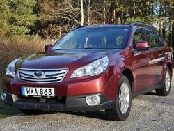 Röd Begagnad 2011 Subaru Outback Kombi | 79 500 kr (Marknadspris)