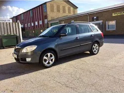 Mörkgrå (grå) Begagnad 2010 Skoda Fabia Kombi | 29 000 kr (Marknadspris)