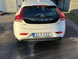 Begagnad 2015 Volvo V40 Halvkombi | 109 900 kr (Bra pris)