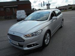 Grå Begagnad 2018 Ford Mondeo Titanium Kombi | 119 900 kr (Marknadspris)