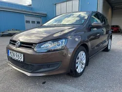 Mörkbrun (brun metallic) Begagnad 2013 VW Polo Halvkombi | 129 900 kr (Dyr)