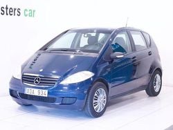 Mörkblå Begagnad 2005 Mercedes A150 Classic Halvkombi | 20 000 kr (Marknadspris)