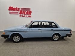 Blå Begagnad 1984 Volvo 240 Sedan | 159 900 kr