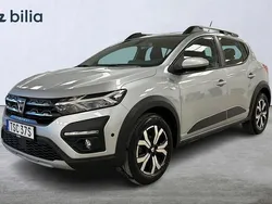 Grå Begagnad 2022 Dacia Sandero Comfort Halvkombi | 144 900 kr (Marknadspris)