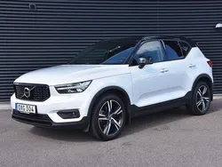 Vit Begagnad 2018 Volvo XC40 R-Design SUV | 309 900 kr (Lite dyr)