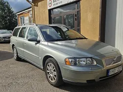Ljusgrön Begagnad 2005 Volvo V70 Business Edition Kombi | 29 900 kr (Marknadspris)