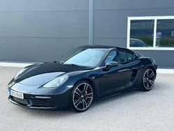Svart Begagnad 2016 Porsche 718 Cayman Sport Sportkupé | 599 000 kr