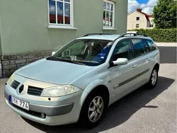 Grå Begagnad 2004 Renault Mégane GrandTour Kombi | 14 000 kr