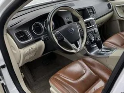 Vit Begagnad 2011 Volvo S60 Summum Sedan | 140 000 kr (Marknadspris)