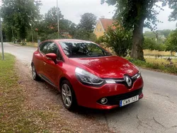 Röd Begagnad 2015 Renault Clio IV Halvkombi | 89 000 kr (Bra pris)