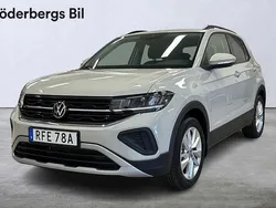 Ljusgrå Ny 2025 VW T-Cross Life SUV | 259 800 kr (Marknadspris)