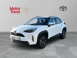 Vit Begagnad 2024 Toyota Yaris Cross Active SUV | 329 000 kr (Lite dyr)