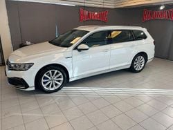 Vit Begagnad 2021 VW Passat GTE Kombi | 259 900 kr (Marknadspris)