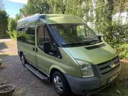 Grön Begagnad 2007 Ford Transit Kombi | 135 000 kr