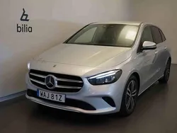 Silver Begagnad 2023 Mercedes B200 Minibuss | 309 500 kr