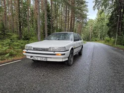 Vit Begagnad 1988 Toyota Camry Kombi | 39 900 kr