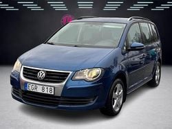 Mörkblå Begagnad 2010 VW Touran Trendline Minibuss | 44 900 kr (Superpris)