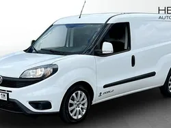 Vit (white) Begagnad 2022 Fiat Doblò Minibuss | 187 375 kr (Dyr)