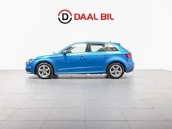 Blå Begagnad 2017 Audi A3 Sportback e-tron Proline Sedan | 174 700 kr (Marknadspris)