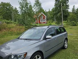 Grå Begagnad 2005 Volvo V50 Kinetic Kombi | 55 000 kr (Marknadspris)