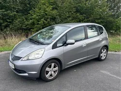 Grå Begagnad 2011 Honda Jazz Halvkombi | 31 000 kr (Marknadspris)