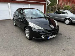 Svart Begagnad 2008 Peugeot 207 Halvkombi | 33 000 kr (Lite dyr)