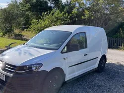 Vit Begagnad 2018 VW Caddy Minibuss | 95 000 kr (Bra pris)