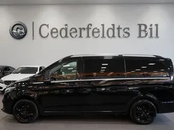 Svart Begagnad 2021 Mercedes V300 Avantgarde Minibuss | 688 800 kr (Lite dyr)