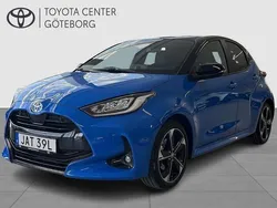Blå Begagnad 2024 Toyota Yaris Hybrid Edition Halvkombi | 289 900 kr (Marknadspris)