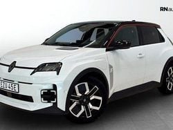 Vit Ny 2025 Renault R5 Evolution Halvkombi | 349 900 kr (Superpris)