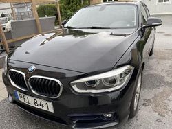 Svart Begagnad 2017 BMW 116 Sport Line Halvkombi | 150 000 kr (Marknadspris)