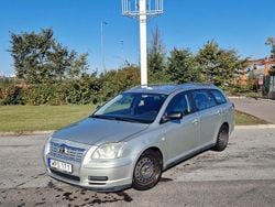Silver Begagnad 2005 Toyota Avensis Kombi | 20 000 kr (Bra pris)