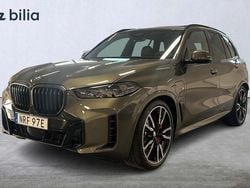 Grön (manhattan metallic) Begagnad 2025 BMW X5 M Sport SUV | 1 089 900 kr