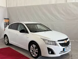 Vit Begagnad 2013 Chevrolet Cruze Halvkombi | 44 500 kr (Marknadspris)