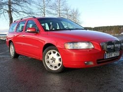 Röd Begagnad 2008 Volvo V70 Momentum Kombi | 45 000 kr (Bra pris)