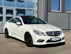 Vit Begagnad 2011 Mercedes E350 AMG Sportkupé | 179 900 kr (Marknadspris)