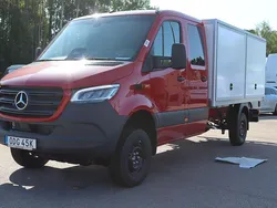 Flerfärgad (röd) Ny 2025 Mercedes Sprinter Van | 986 250 kr