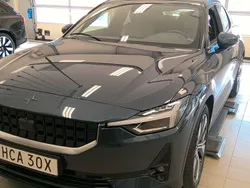 Mörkblå (blå) Begagnad 2023 Polestar 2 Pilot Sedan | 369 600 kr (Marknadspris)