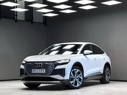 Vit Begagnad 2023 Audi Q4 Sportback e-tron S-Line SUV | 439 900 kr (Lite dyr)