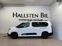 Vit Begagnad 2021 Citroën Berlingo Minibuss | 249 000 kr