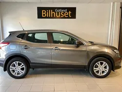 Grå Begagnad 2016 Nissan Qashqai SUV | 129 800 kr (Marknadspris)