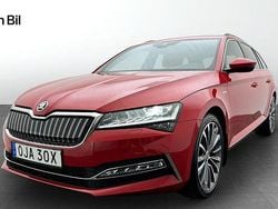 Röd Begagnad 2023 Skoda Superb LAURIN & KLEMENT Kombi | 364 500 kr (Marknadspris)