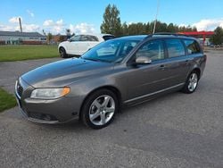 Grå Begagnad 2008 Volvo V70 Momentum Kombi | 42 500 kr (Marknadspris)