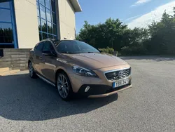 Brun Begagnad 2016 Volvo V40 CC Summum Kombi | 169 900 kr (Bra pris)