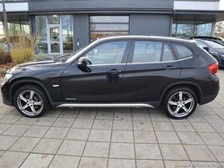 Svart samma som bilen Begagnad 2010 BMW X1 SUV | 69 900 kr (Marknadspris)