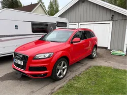 Röd Begagnad 2012 Audi Q7 S-Line SUV | 215 000 kr (Marknadspris)