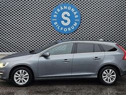 Gråmetallic Begagnad 2017 Volvo V60 Momentum Kombi | 155 000 kr